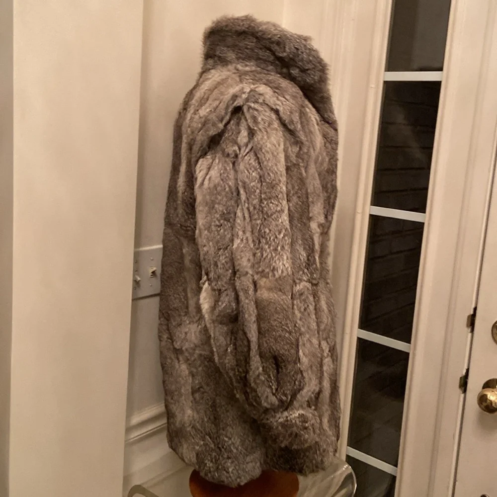 New Genuine Rabbit Fur Coat - Picture 6 of 16